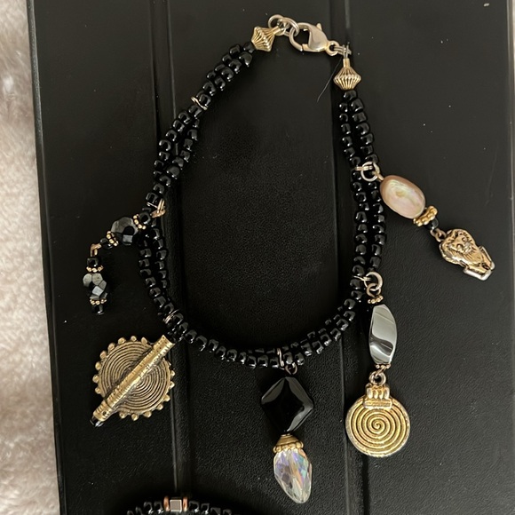 African beaded ankle bracelet w/charms + beaded bracelet w/clasp. Set - Picture 1 of 4